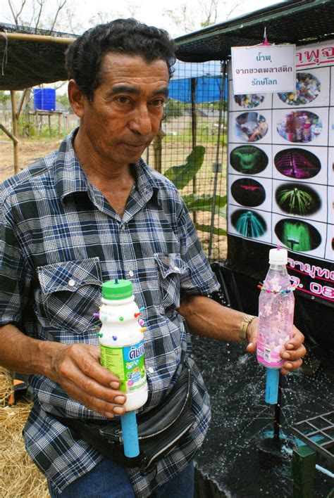 Thai Kappok: สิ่ง ประดิษฐ์ จาก วัสดุ เหลือใช้ แปลก