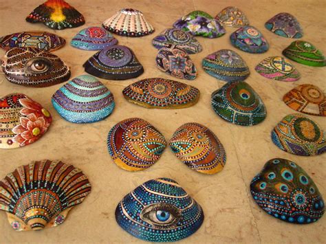 Hand Painted Shells From Jaba Seashell Crafts Seashell Painting