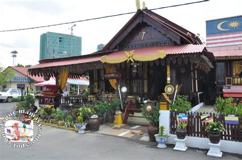 Niat asal nak bagi rumah tu siap sebelum hari raya aidilfitri. Dapur Mamasya: Singgah Rumah Traditional Melaka (PT2)