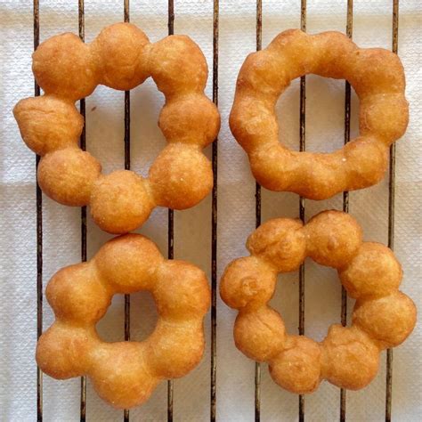What makes the pon de ring so chewy? Making pon de rings | Mochi donuts recipe, Mochi, Cronut recipe
