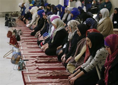 What Are Muslim Prayer Rugs