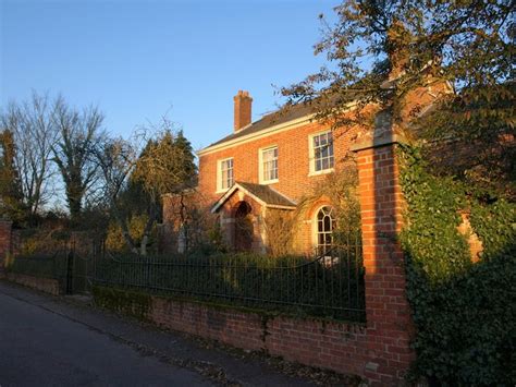 Brick House In Woodbury © Derek Harper Cc By Sa20 Geograph Britain