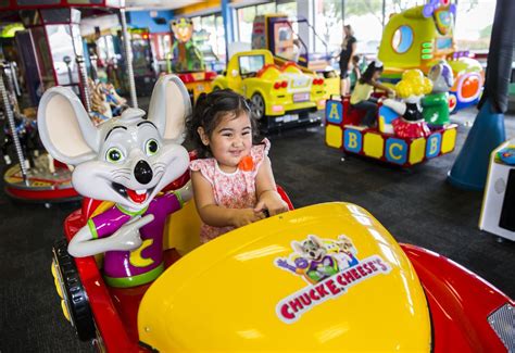 Chuck E Cheese Car Ride Images And Photos Finder