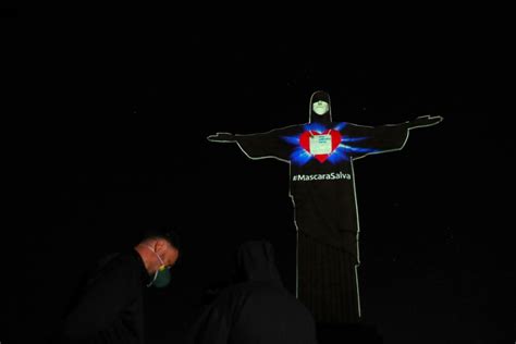 Rios Christ The Redeemer Statue Lit Up As A Doctor Photoreport