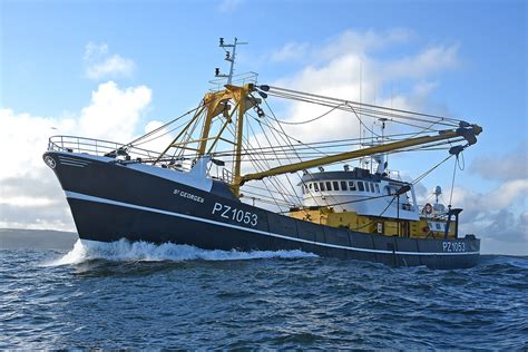 Newlyn Beam Trawler St Georges Re Engined At Whitby Fishing News