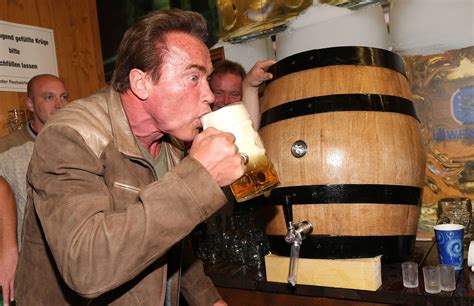 These Photos Of Famous People Drinking Beer And Enjoying Life Will Get You To The Weekend