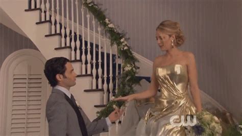 Dan And Serena On Gossip Girl Gossip Girl See The Costumes From The
