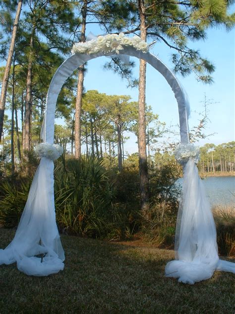 Unique Floral Arrangement Ideas For Events And Homes Wedding Arch Ideas For Spring
