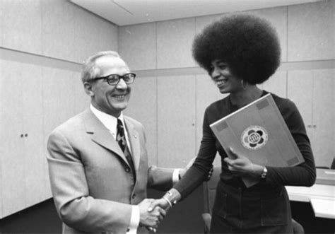 Angela Davis Womens March Honoree And Champion Of Terror Prisons