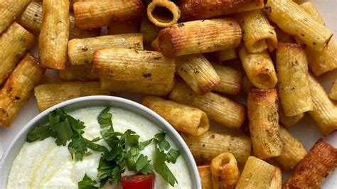 Posted by tiktoker @feelgoodfoodie, the recipe has quickly garnered over 13 million views and 1 million likes, and people are flooding the comments with praise for the innovative snack. Air fryer pasta chips are the easiest new TikTok trend ...