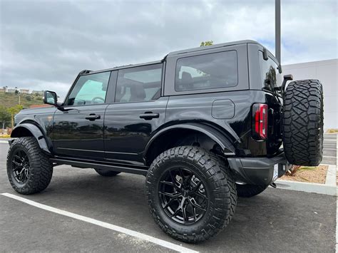 Black Bronco Badlands Build 3 Maxlider Lift 37 Nittos 20 Vossen