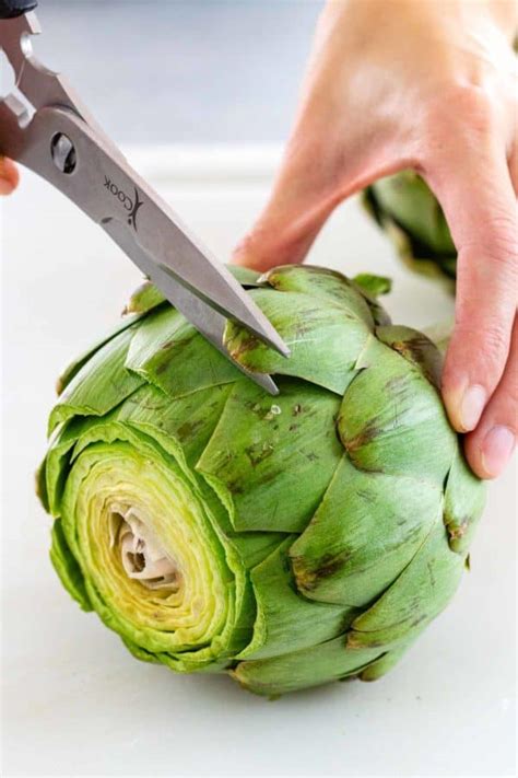 In order to prevent heart attacks, know the symptoms of heart attack early. How to Cook Artichokes - Jessica Gavin