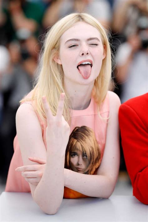 Elle Fanning Being Silly 9gag