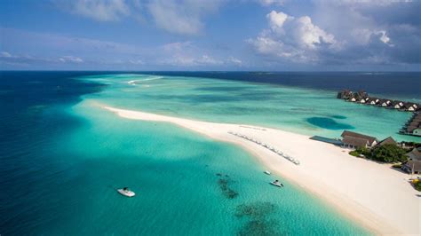 Four Seasons Maldives Offers Special Reopening Package 80994