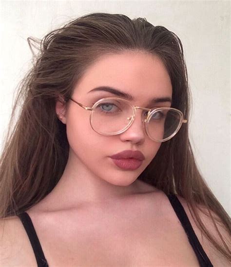 Geek Glasses Fashion Beauty Girl Fashion Wearing Glasses Sexy Lips