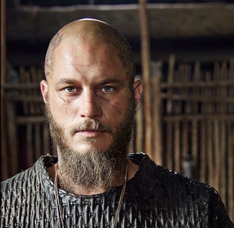 Ragnar Travis Fimmel Vikings Travis Fimmel Ragnar Lothbrok Vikings