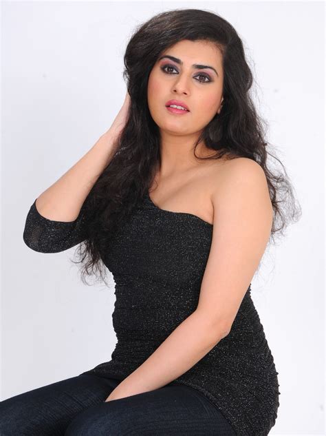 Beauty Galore Hd Archana Veda Spicy Photos In Black Hot Dress