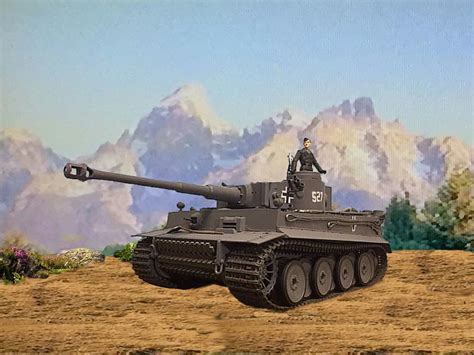 German Tiger I Early Production Tank Plastic Model Tank 135