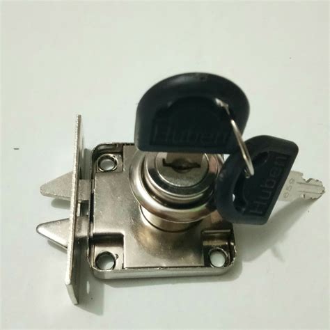 Desain lemari pakaian jati minimalis modern harga lemari pakaian jati 3 pintu ada juga model lemari pakaian dengan pintu semua pintunya menggunakan kaca. Jual Kunci lemari pintu geser di lapak Rejeki Olshop yadi ...