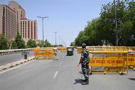 The bharat express news is your daily dose of latest news, entertainment, music, fashion, lifestyle, world, cricket, sports, politics, tech, business news. Delhi lockdown news: One week lockdown begins today | The ...