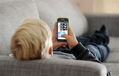 Pro And Contra Smartphones Für Kinder Unter 14 Verbieten