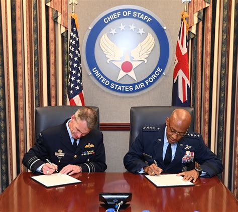Royal Australian Air Force Us Air Force Leaders Sign Joint Vision