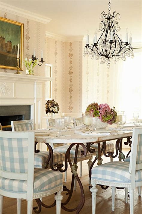 Traditional Dining Table and Chairs – The Perfect Choice ...