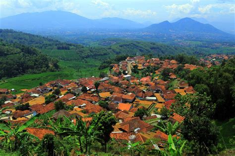 Find cheap flights to vietnam from malaysia from rm 126. FOTO: Menikmati Hamparan Tembakau di Kampung Bako...