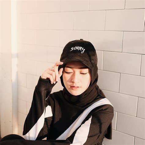 Idol Kpop Berhijab Casual Hijab Outfit Gaya Hijab Gaya Sporty