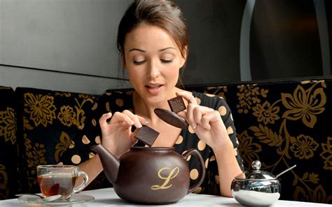 Chocolate Teapot That Serves Up Perfectly Brewed Cups Of Tea