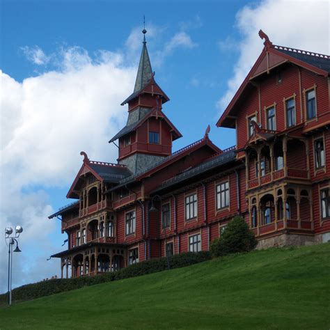 Wir überwachen den gesamten mietmarkt für sie und benachrichtigen sie sofort, wenn ein objekt eintrifft, das ihren. oslo | norge | holmenkollen park hotell