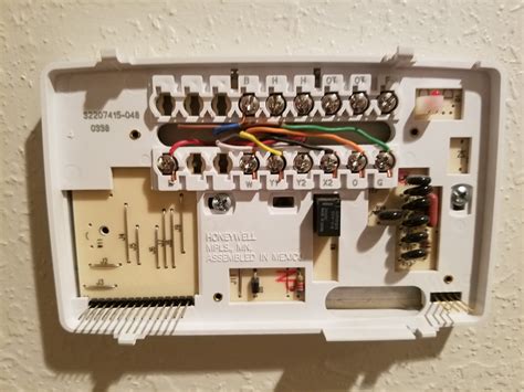 Większość okablowania wydaje się prosta, ale. CH_8433 Trane To Honeywell Wiring Wiring Diagram