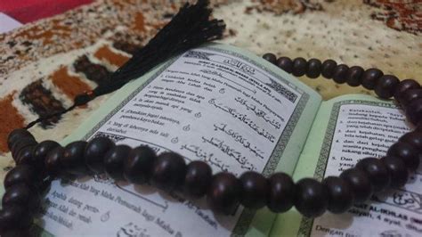 Menahan diri dari segala hawa nafsu memang sangat sulit. Surat Al Lahab Lengkap Arab Latin dan Artinya - Tribun Jateng