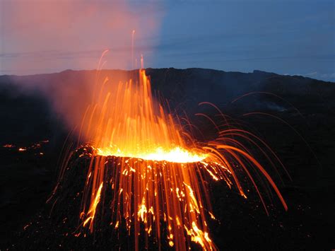 Eruption Volcan Piton Fournaise