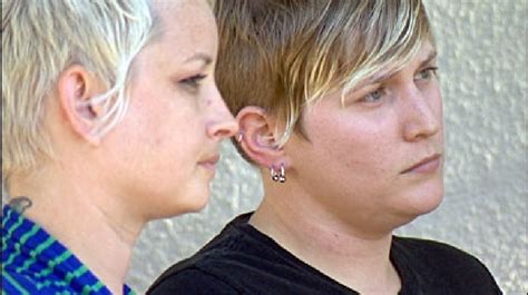 911 Call Cab Driver Says Lesbian Couple Was Drunk Didnt Want To Pay