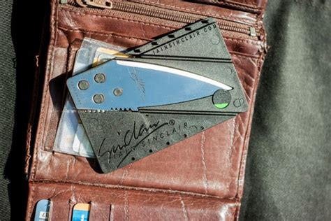 Cardsharp Credit Card Folding Safety Knife Strieborný Muničák