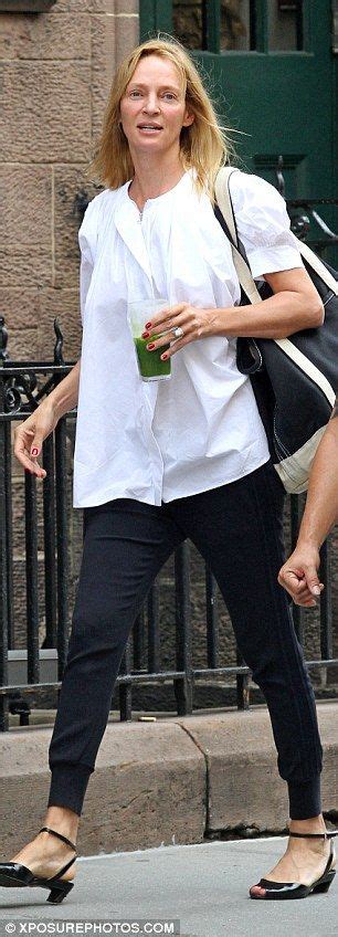 power walk earlier in the day the 45 year old actress cut a casual figure as she arrived on