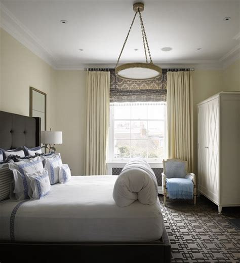 From modern window treatments to window treatments that are a little more traditional, discover endless ideas to inspire you. Window Treatment Ideas for Your Bedroom - Interior design