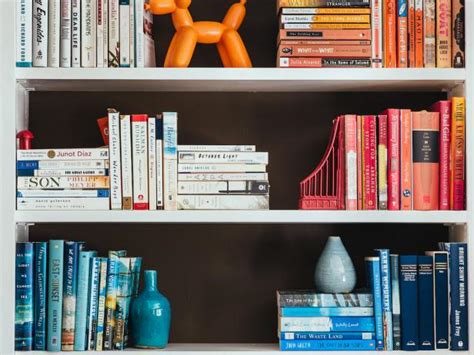 How To Organize Books On A Bookshelf Hgtv