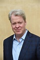 Charles Spencer, 9th Earl Spencer - Crest Cruise Speakers