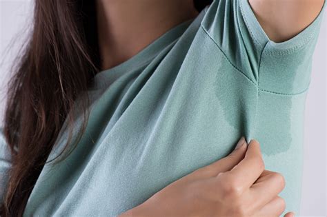 How To Prevent Sweat Stains Sweaty Armpit Hacks