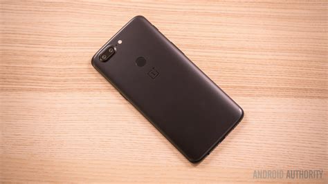 Oneplus 55t Oxygenos Update Will Save You A Tap When You Unlock