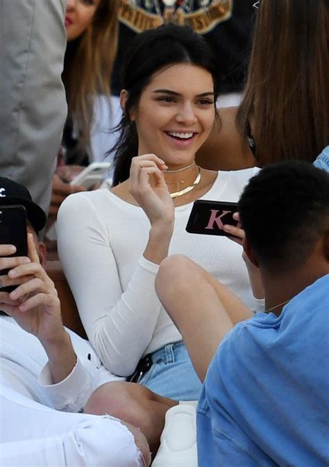 Kendall Kendall Jenner Selfie Kendall Jenner Outfits Kendall Jenner Style Kendall And Kylie