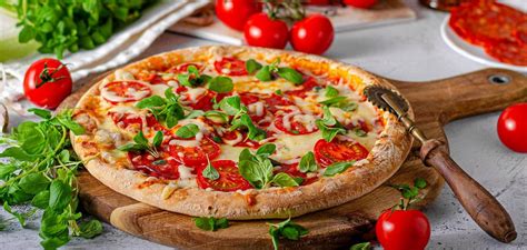 Jak Zrobić Włoską Pizzę W Domu Ciasto Składniki Pieczenie Sprawdzone