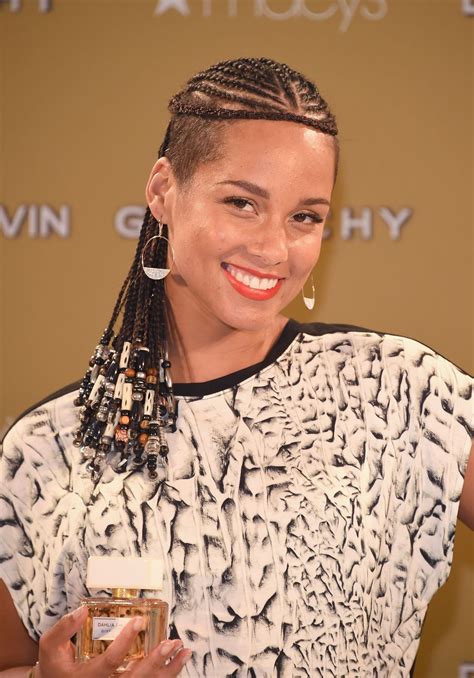 Alicia Keys Most Head Turning Hairstyles Of All Time Huffpost Life