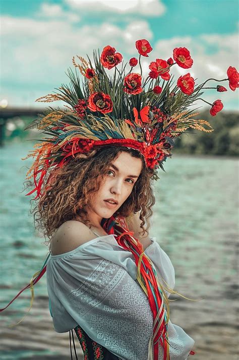 Ukrainian Headwear Red Headdress Flower Crown Flower Etsy In 2020