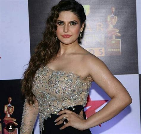 Zarine Khan Hot And Sexy Latest Photo Gallery Tricity