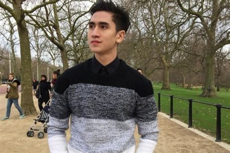 Gambar simpel buat baju pengantin pria. Gaya Foto Bagus Pria - gaya selfie kekinian