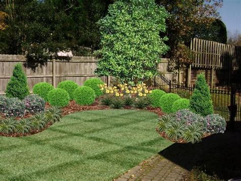 Fence Line Landscaping Idea Fence Landscaping Corner Landscaping