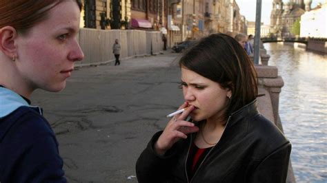 russian women smoking cigarettes